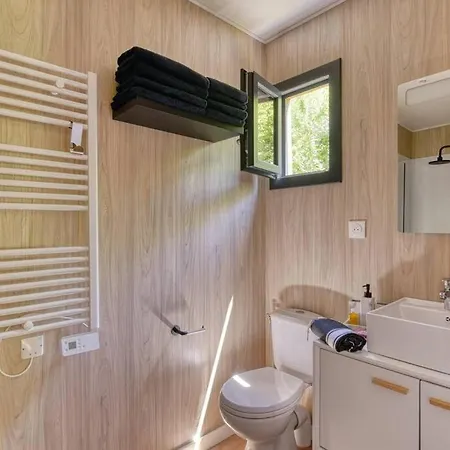 Chalet Chalet De Charme Avec Piscine *